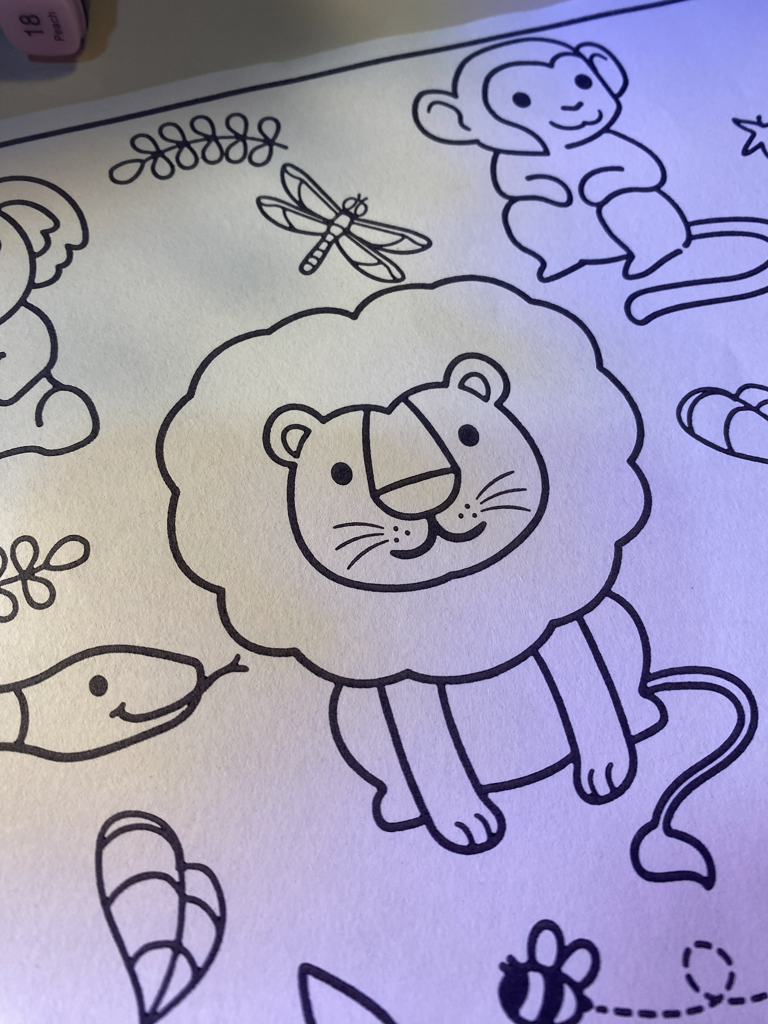 Ilustração de animais em papel para colorir infantil para uso em estabelecimentos comerciais.